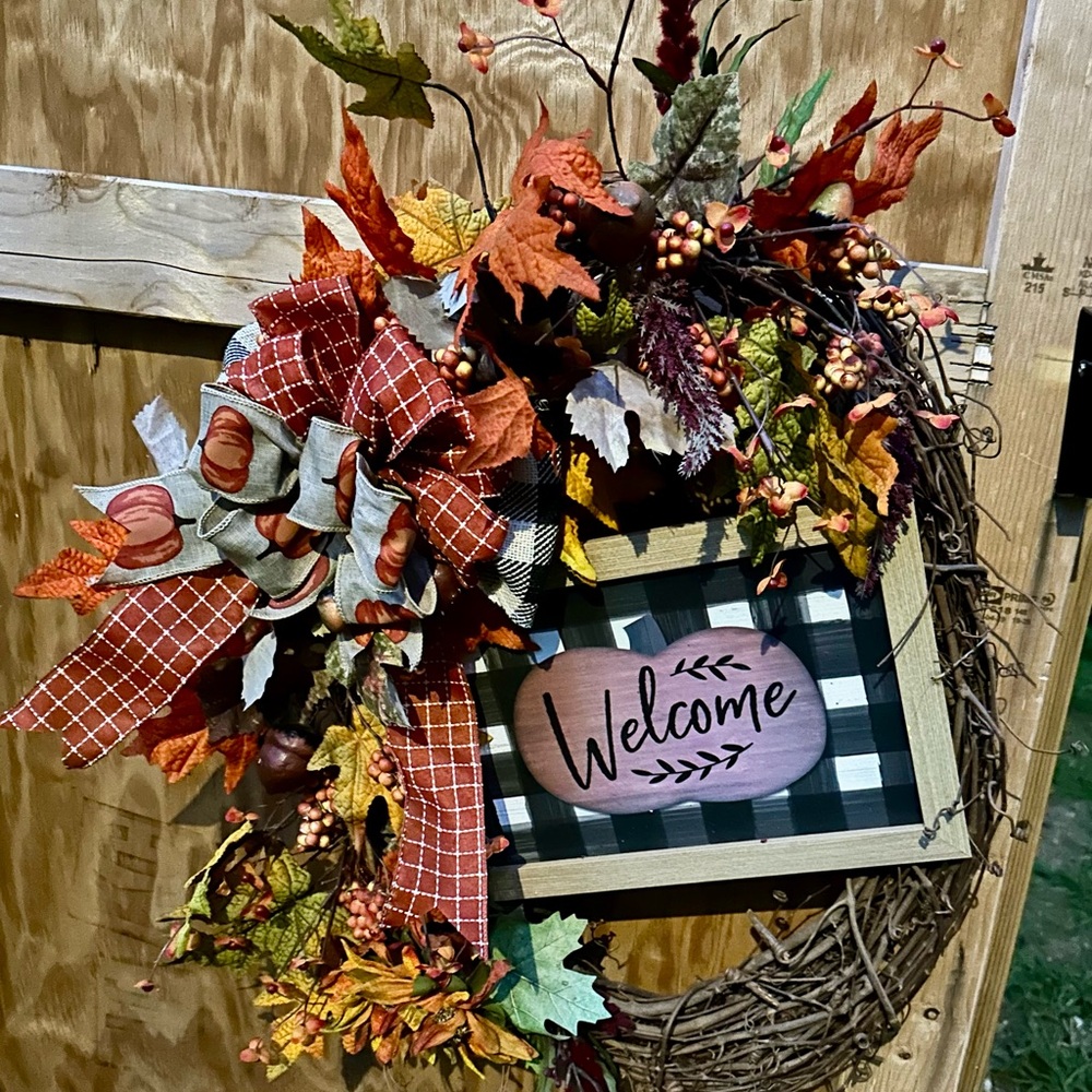 Autumn Wreath with Welcome Sign